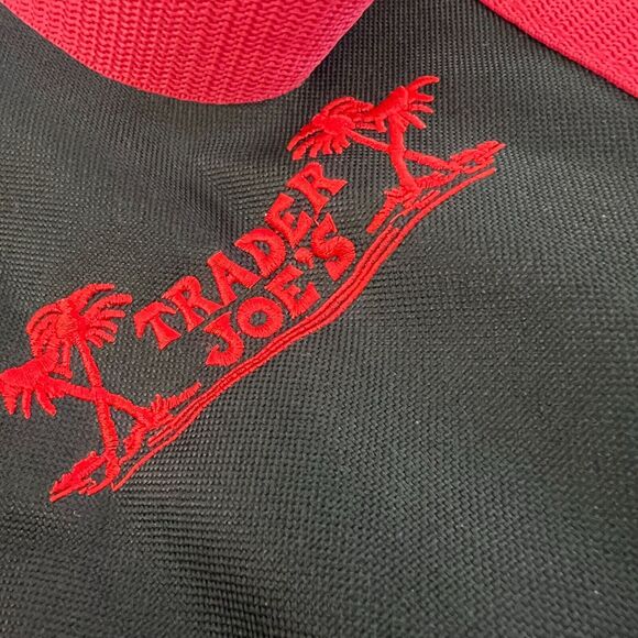 Trader Joes Insulated Cooler Bag Red & Black Large Reusable Eco-Friendly - Picture 3 of 10